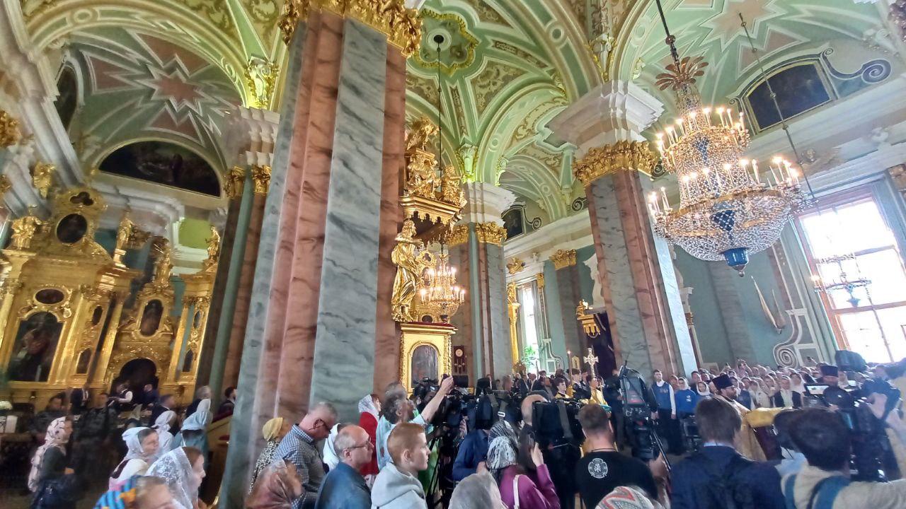 Петропавловский собор Санкт Петербург внутри