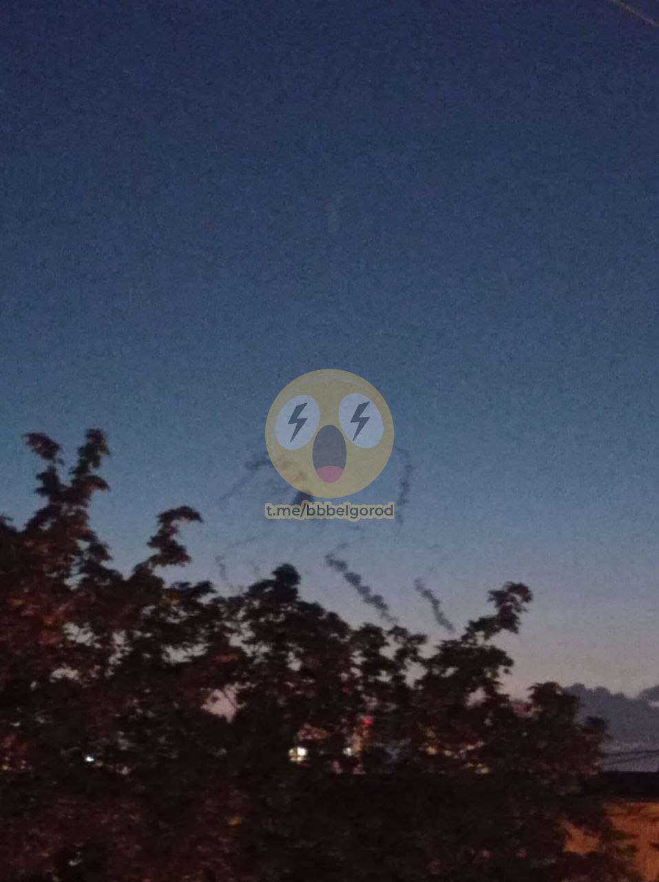 Молния белгород. Молния белгород. Гроза белгород. Гроза белгород фото. Погода местами град.