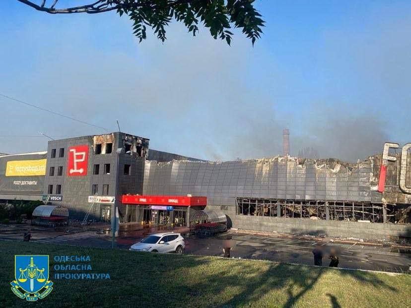 Пожар фото. Атака на одессу. Обстрел одессы 2022. Одессу атакует. Одессу атакует.