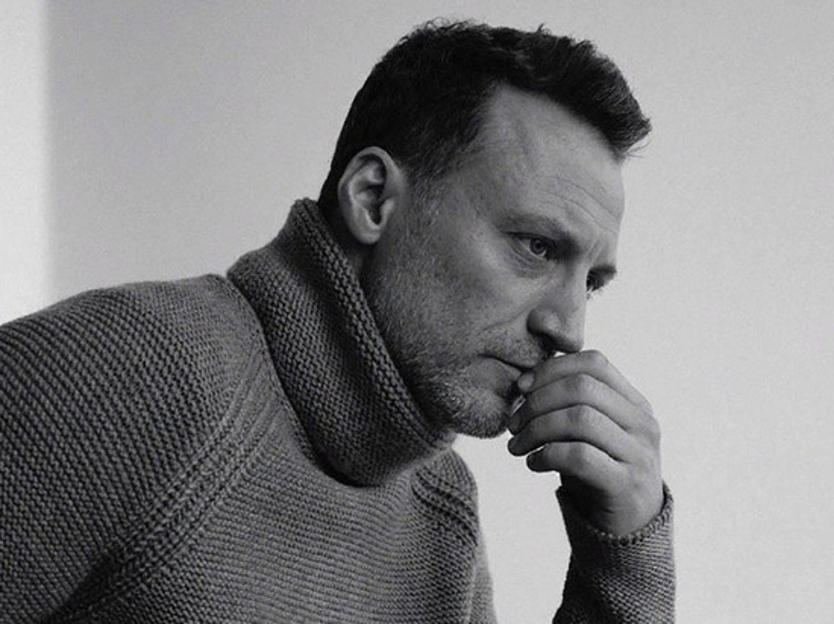 Белый актер последнее. Белый актер последнее. Белый актер последнее. Белый артист. Белый актер последнее.