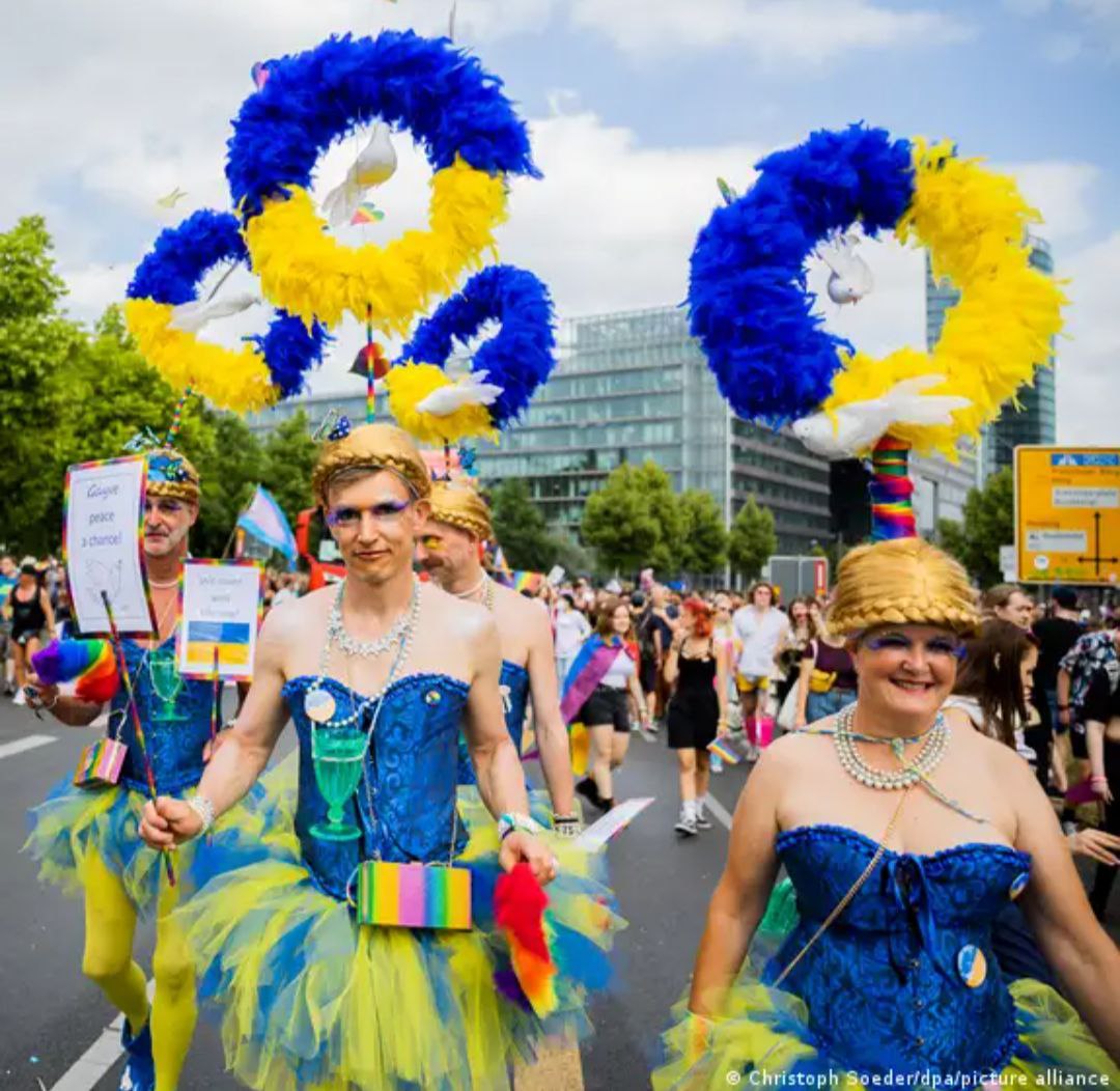 когда прошел гей парад на украине фото 82