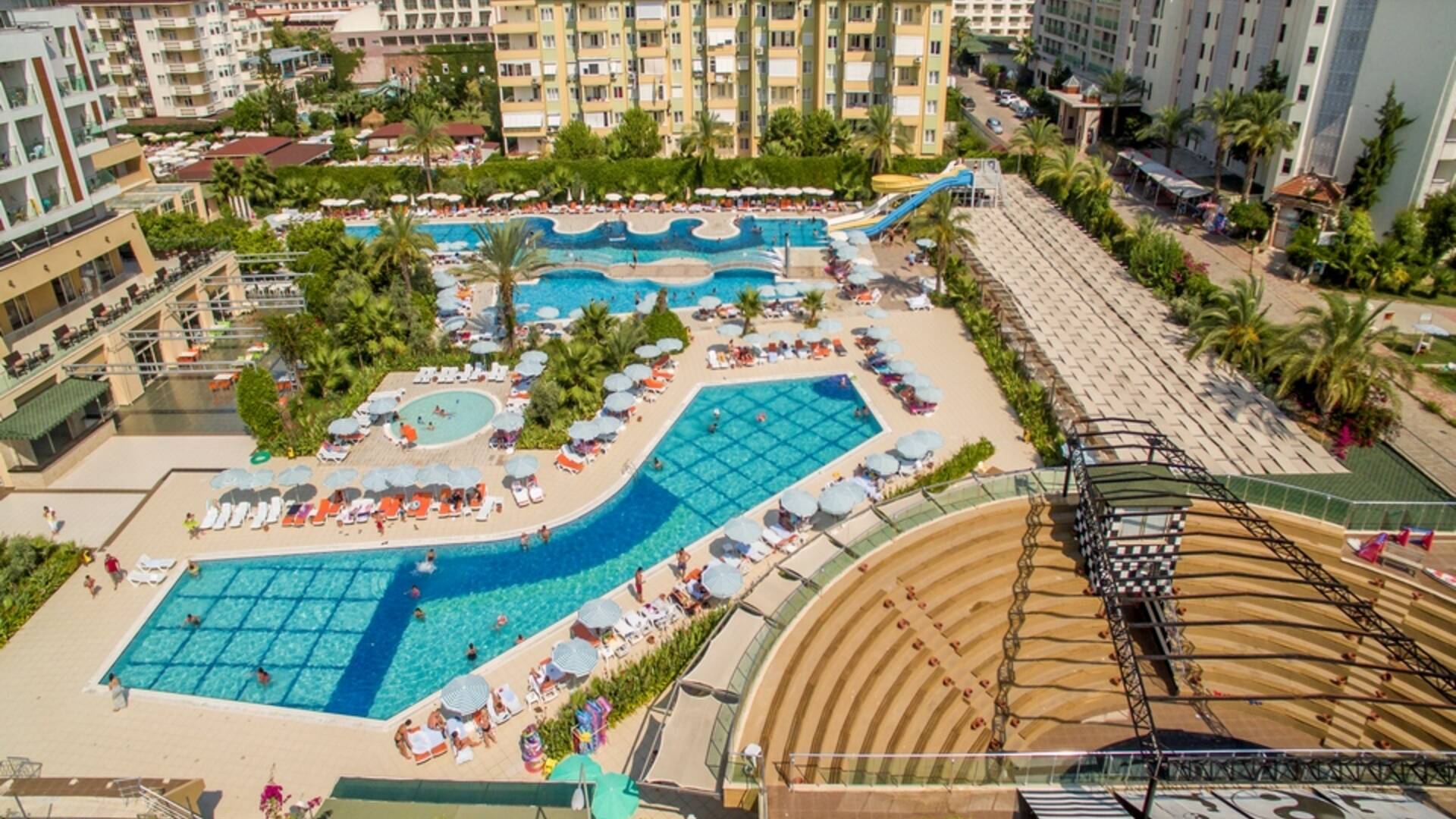 Hedef beach resort hotel отзывы 2024. Hedef Resort Hotel 5 Турция. Хедеф Бич Резорт спа 5 Турция Аланья. Hedef Resort & Spa пляж галечный. Hedef Beach Resort Hotel & Spa 5* Конаклы, Алания, 200 м до моря.