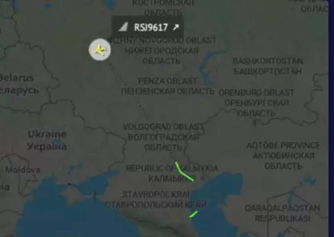 Самолет Рамзана Кадырова с бортовым  номером RA-73417 в воскресенье вечером прилетел из Москвы в Грозный