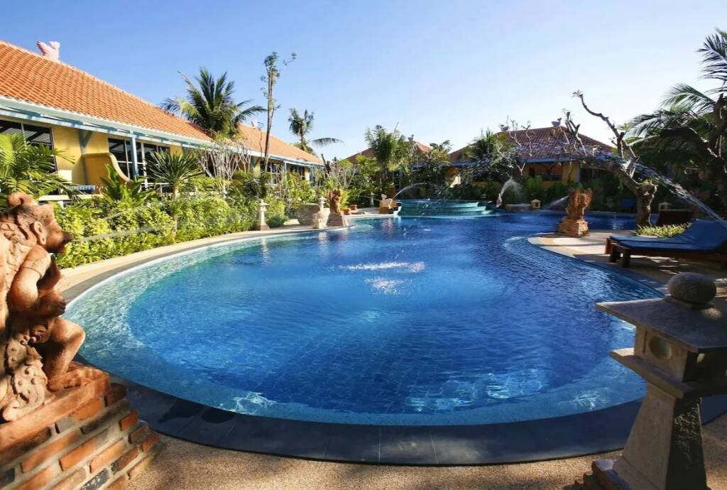 Aochalong Villa Resort & Spa.