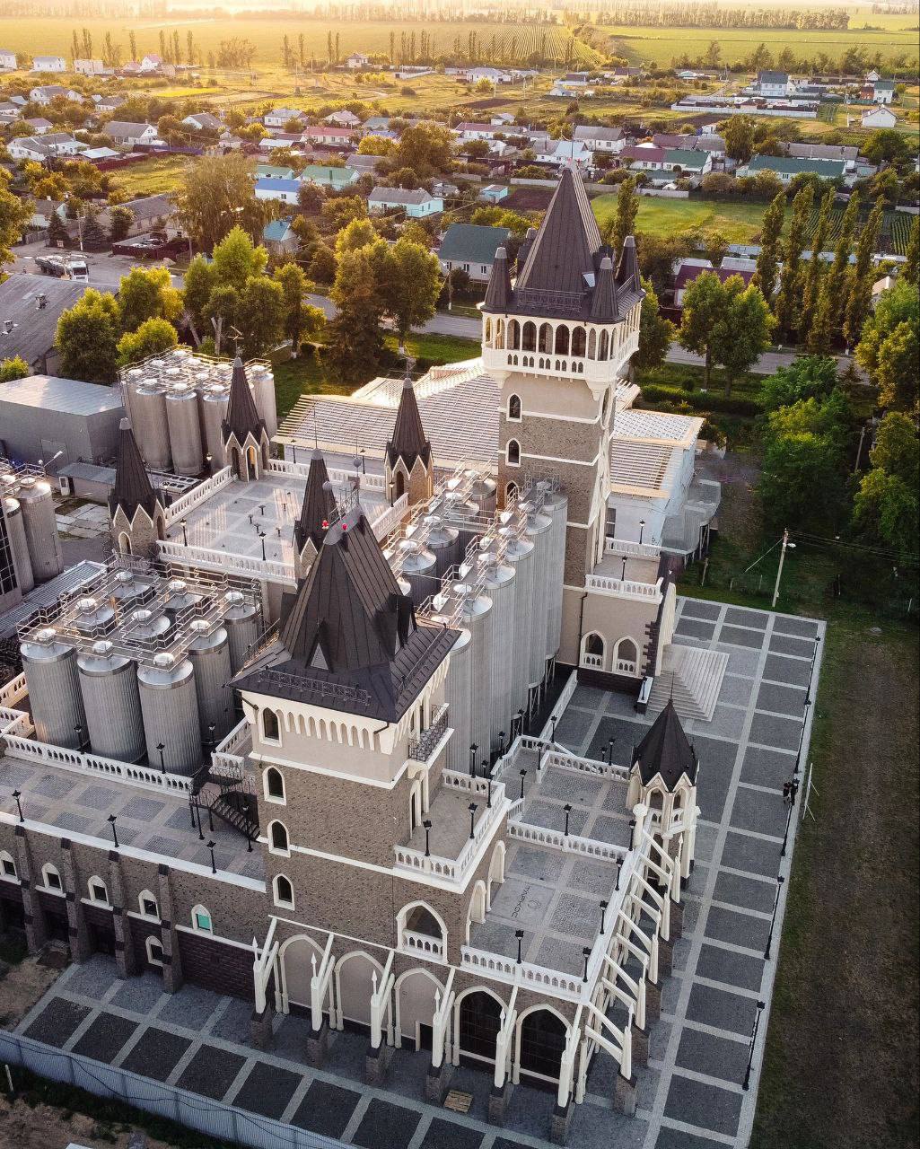 ТАРКОС замок. ТАРКОС пивоварня экскурсии замок. ТАРКОС экскурсия.