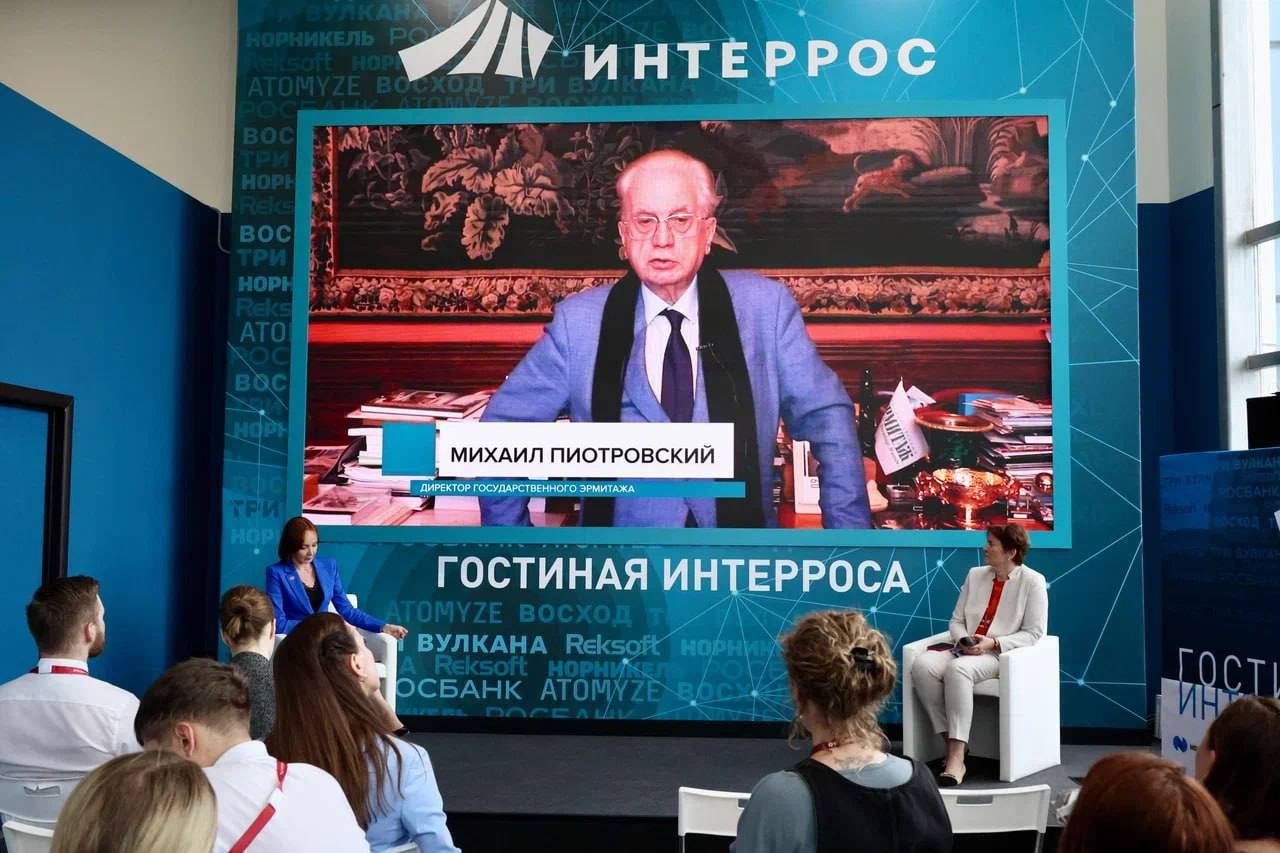 Оказывается, в России теперь можно заниматься благотворительностью и при этом становиться легальным собственником уникального цифрового произведения искусства